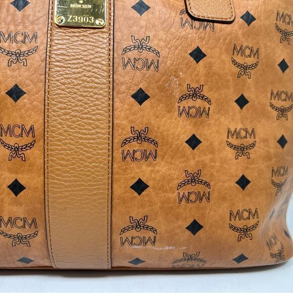 MCM Reversible Liz Shopper in Visetos - Picture 4 of 9